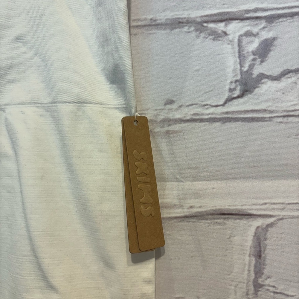 SKIMS NWT Skims Smoothing pull on Short - Marble color - Size 4X - Picture 5 of 6